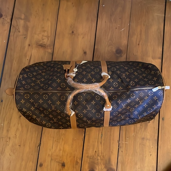Louis Vuitton Keepall Bag - Picture 3 of 16